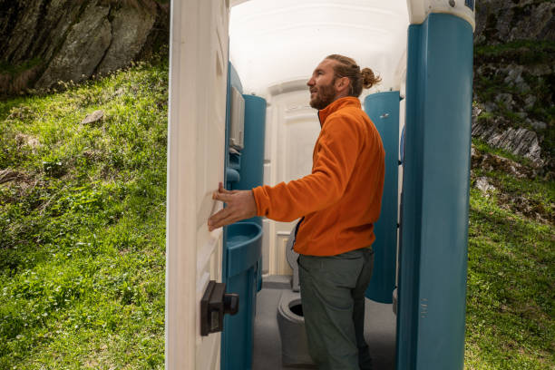 Best Emergency porta potty rental  in Little Falls, MN